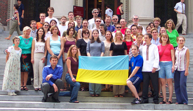 [The traditional photo of HUSI students, faculty and associates on the steps of Widener Library]